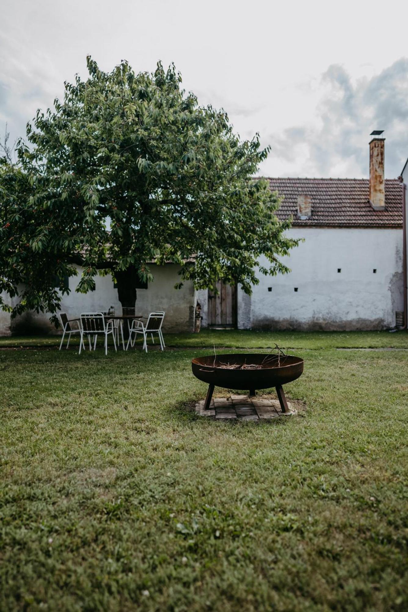 Ferienwohnung Morgensonne Schuetzen am Gebirge ภายนอก รูปภาพ