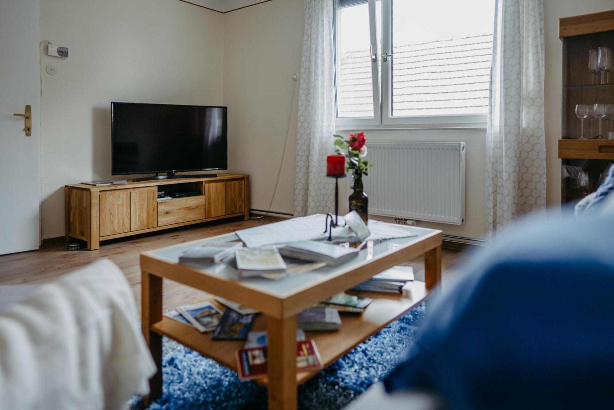 Ferienwohnung Morgensonne Schuetzen am Gebirge ภายนอก รูปภาพ